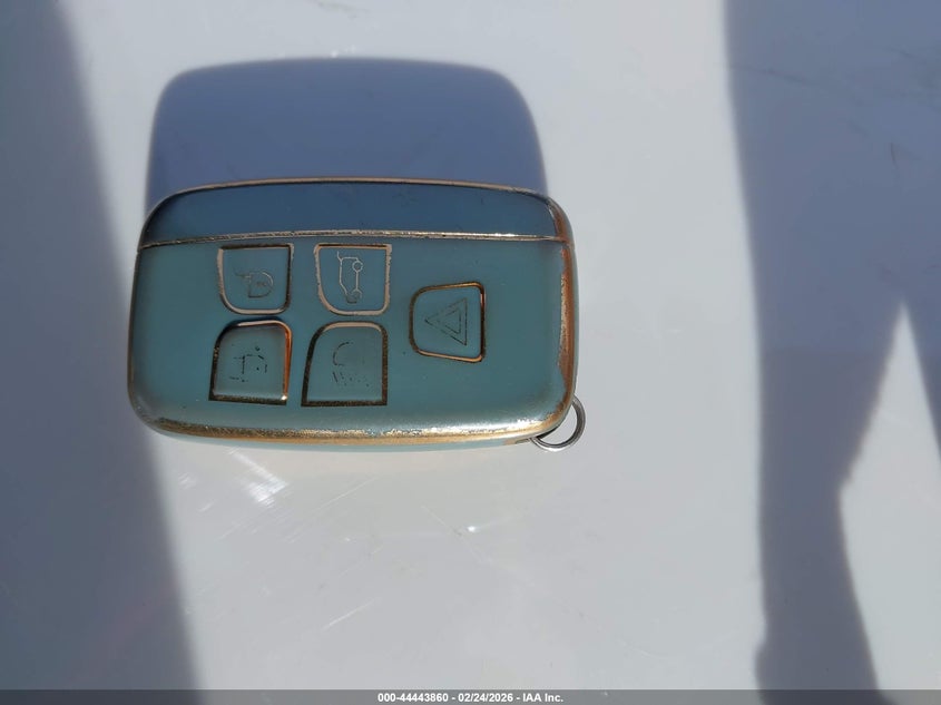 2018 Land Rover Range Rover Velar P380 S VIN: SALYB2RV4JA749900 Lot: 44443860