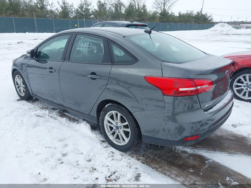 Vin: 1fadp3f21hl288408, lot: 44940649, ford focus se 20173