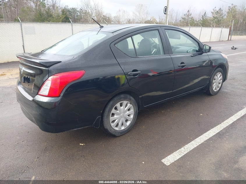 2016 Nissan Versa 1.6 S+