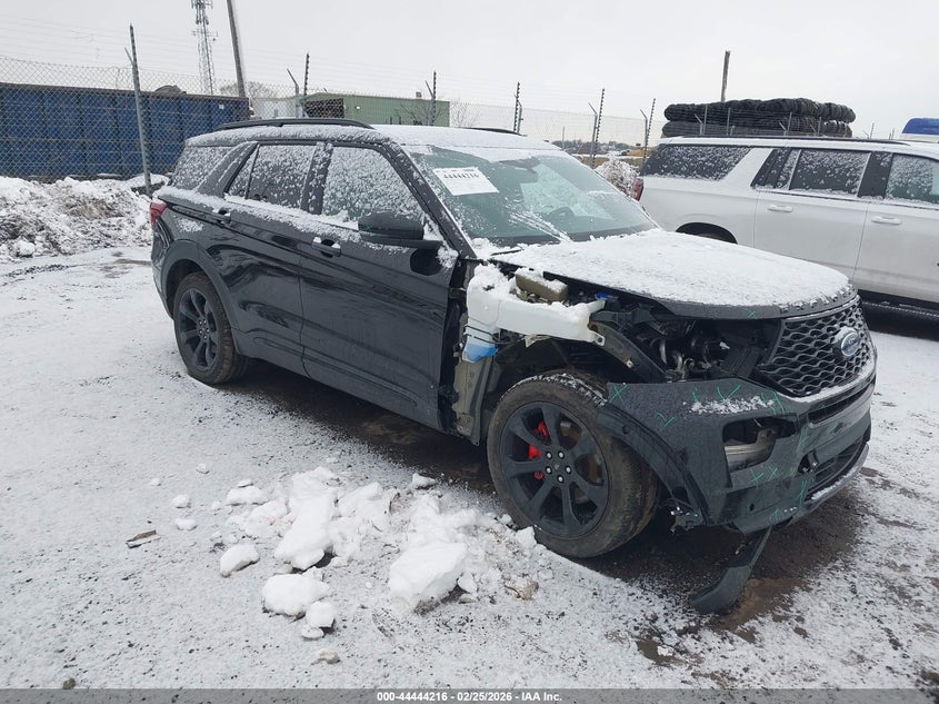 2022 Ford Explorer St