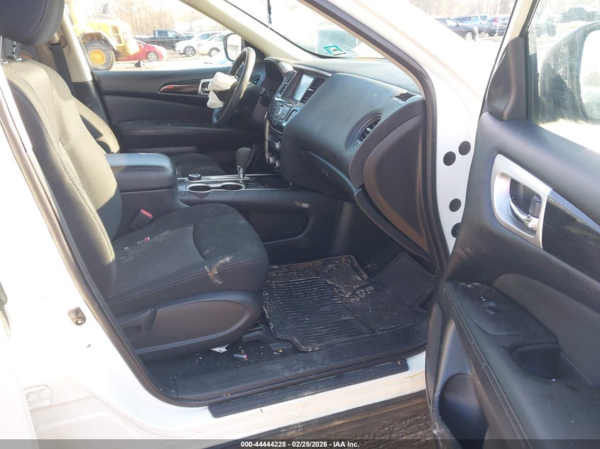 2019 Nissan Pathfinder S