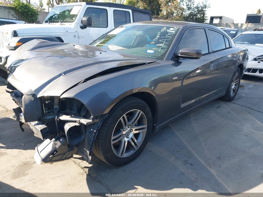 Vin: 2c3cdxhgxeh325127, lot: 44940990, dodge charger sxt 20142