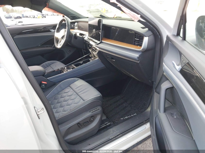 2026 Volkswagen Tiguan Sel R-Line Turbo