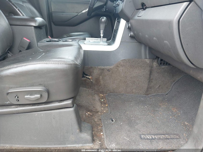 2011 Nissan Pathfinder Silver