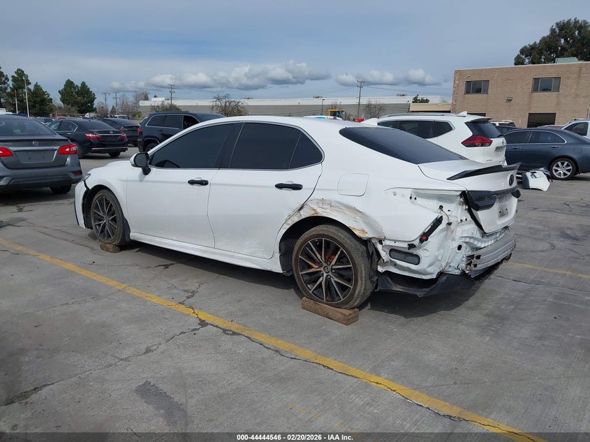 2022 Toyota Camry Se
