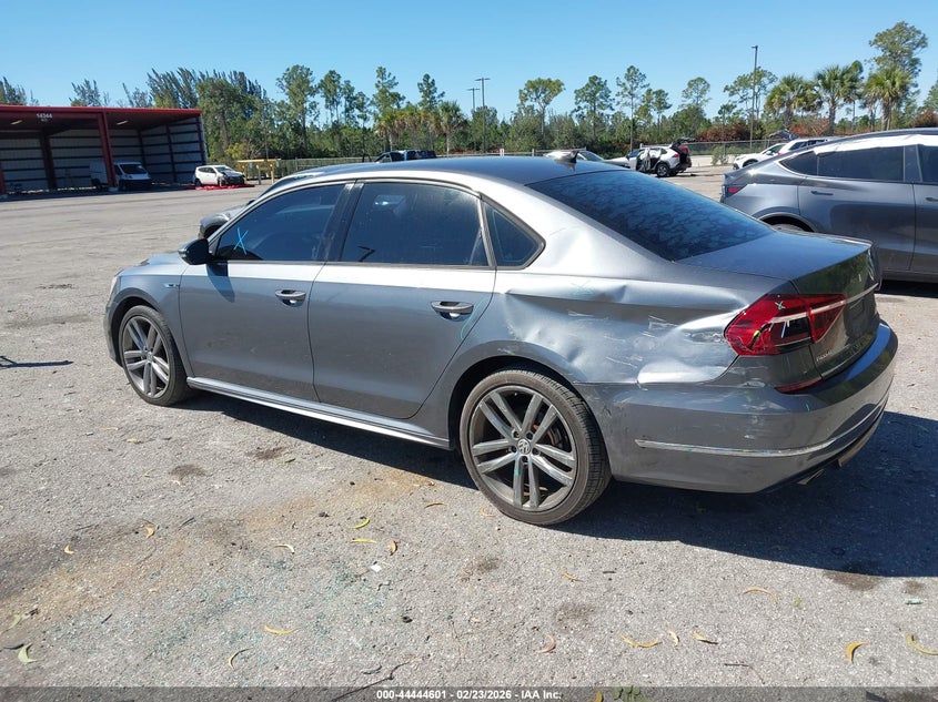 2018 Volkswagen Passat 2.0T R-Line/2.0T S