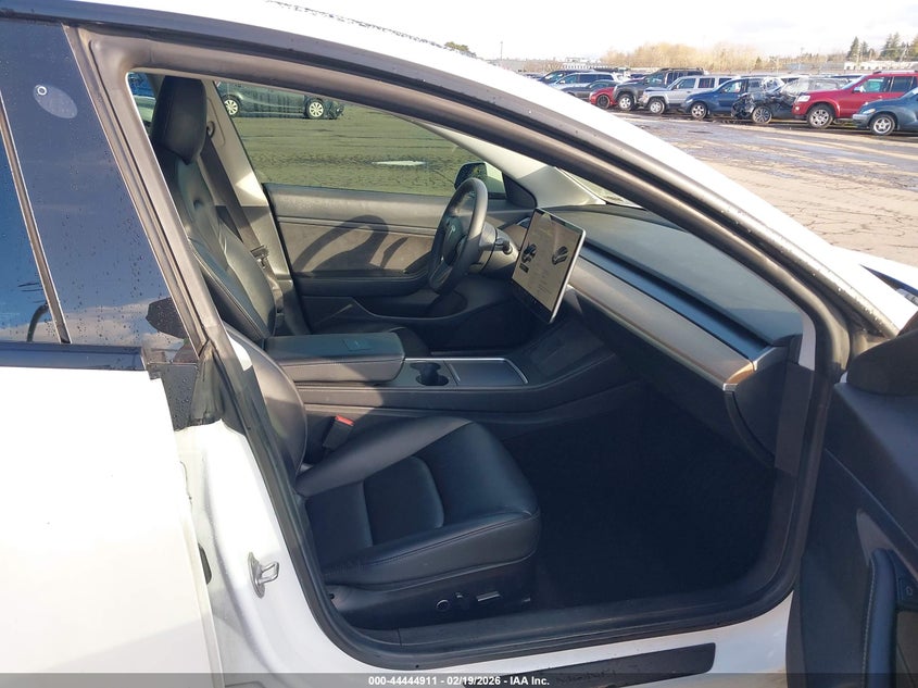 2021 Tesla Model 3 Standard Range Plus Rear-Wheel Drive