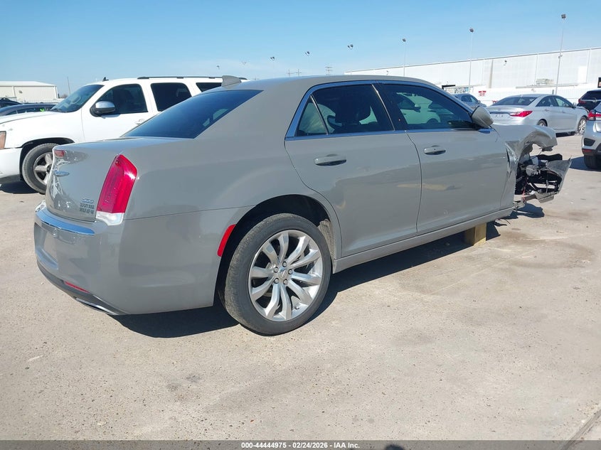 2018 Chrysler 300 Touring L