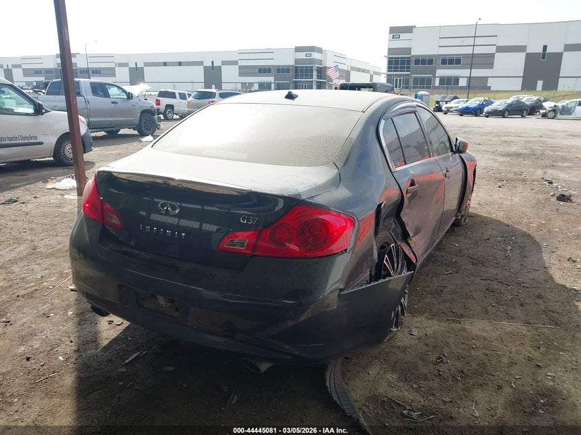 2011 Infiniti G37 Journey