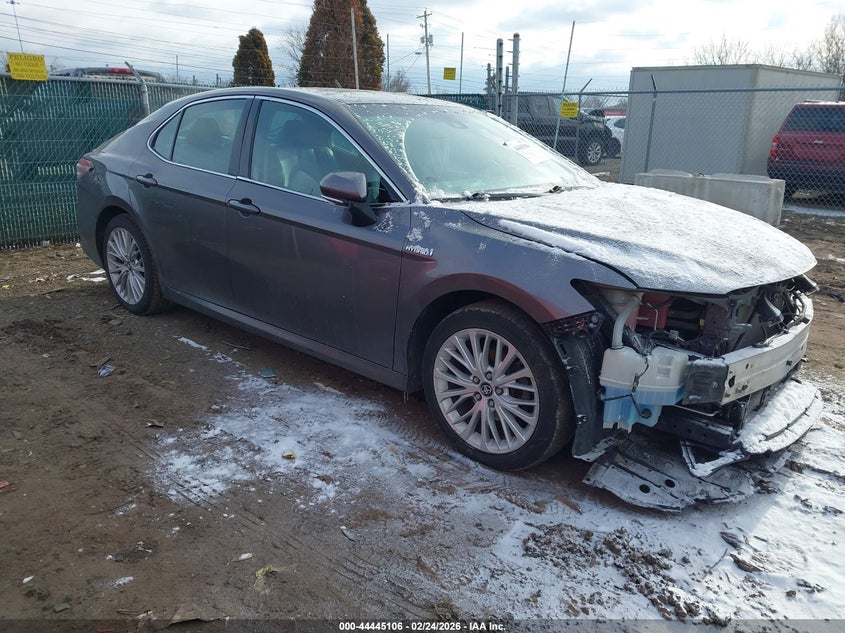 2018 Toyota Camry Hybrid Xle