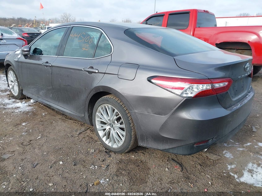 2018 Toyota Camry Hybrid Xle