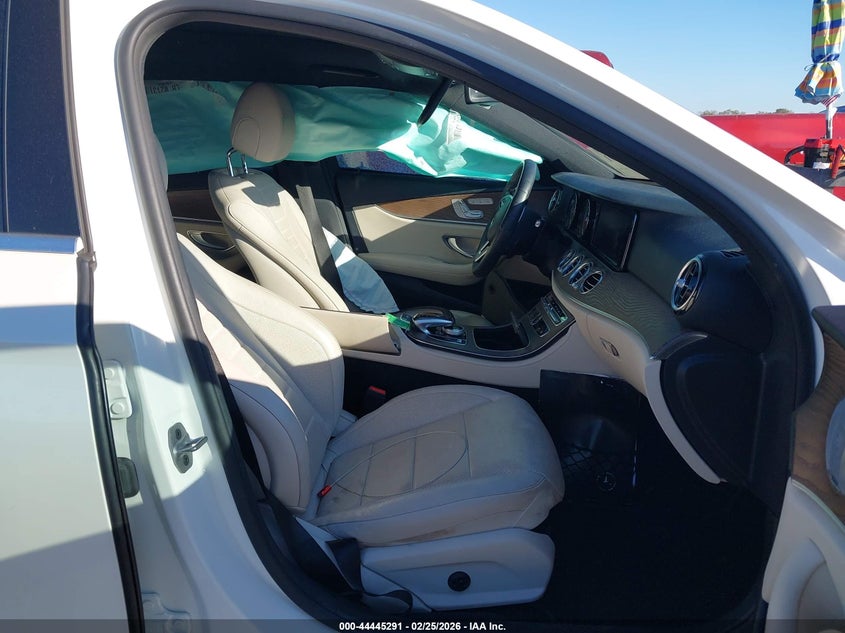 2019 Mercedes-Benz E 300