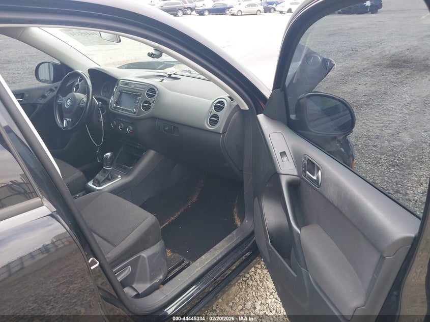 2015 Volkswagen Tiguan S