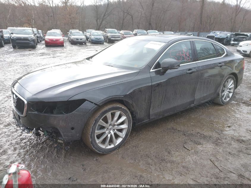 2017 Volvo S90 T6 Momentum