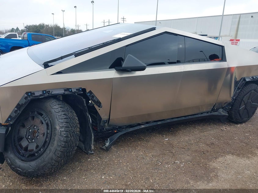 2024 Tesla Cybertruck All-Wheel Drive VIN: 7G2CEHED9RA027148 Lot: 44445419