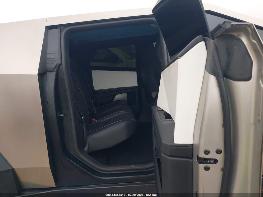 2024 Tesla Cybertruck All-Wheel Drive VIN: 7G2CEHED9RA027148 Lot: 44445419