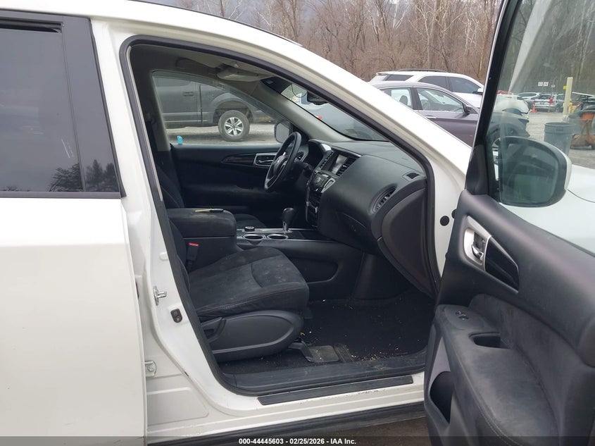 2015 Nissan Pathfinder S