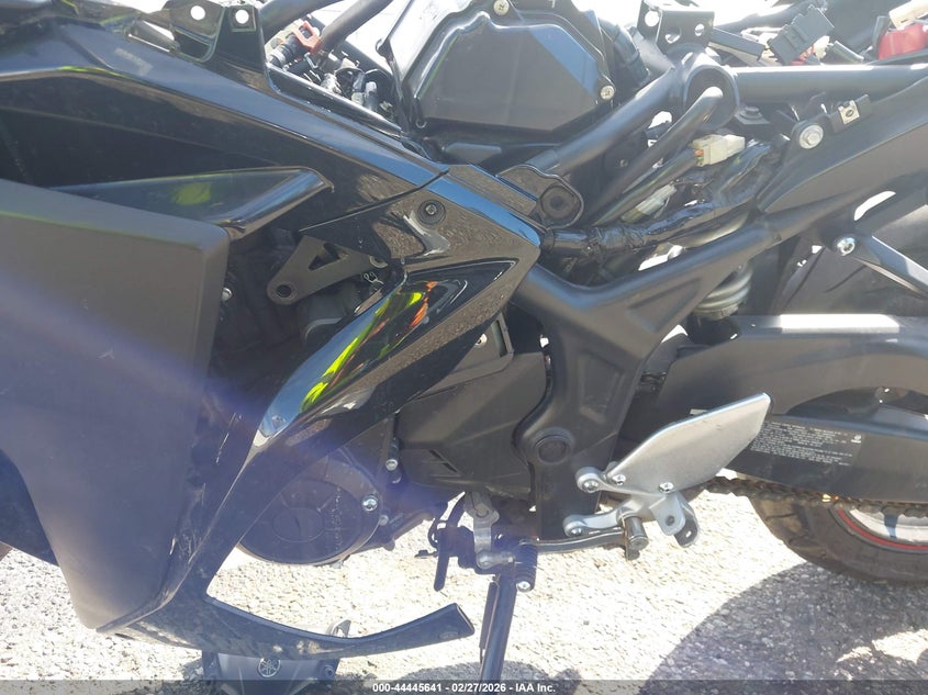 2017 Yamaha Yzfr3 A VIN: MH3RH15Y7HK003564 Lot: 44445641