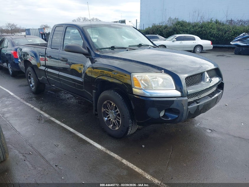 2007 Mitsubishi Raider Ls