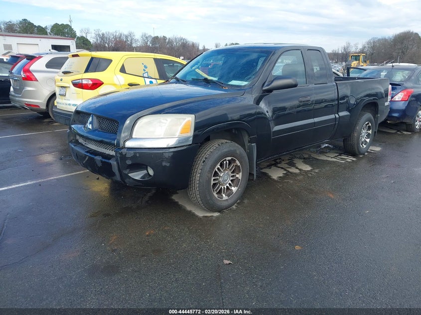 2007 Mitsubishi Raider Ls