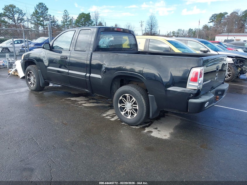 2007 Mitsubishi Raider Ls