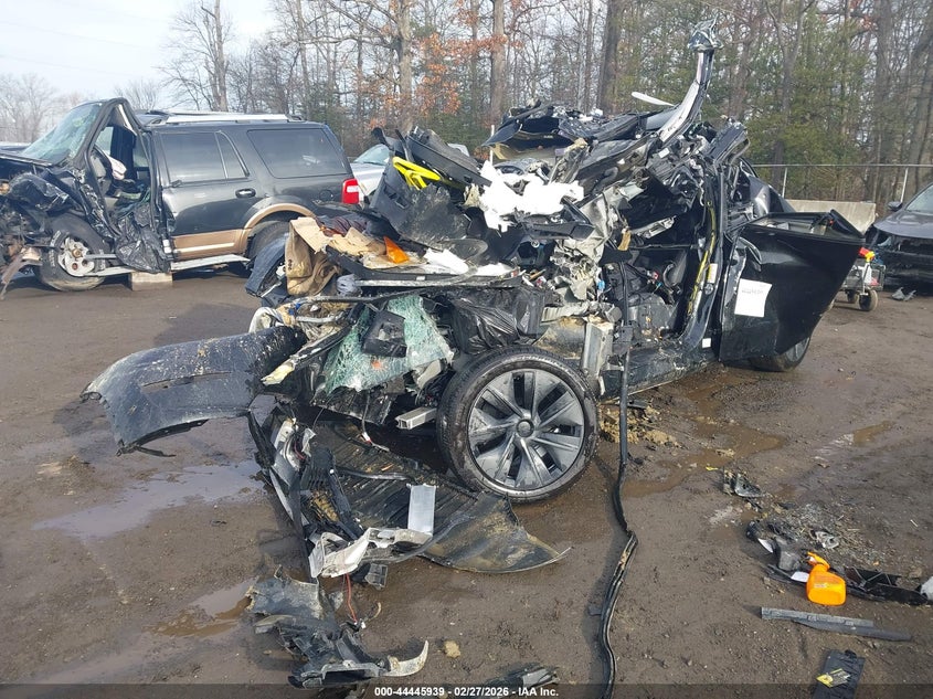 Vin: 7saygded9rf155424, lot: 44942592, tesla model y long range single motor rear-wheel drive/rwd 20242
