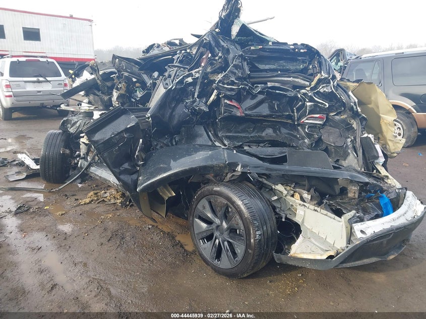 Vin: 7saygded9rf155424, lot: 44942592, tesla model y long range single motor rear-wheel drive/rwd 20243