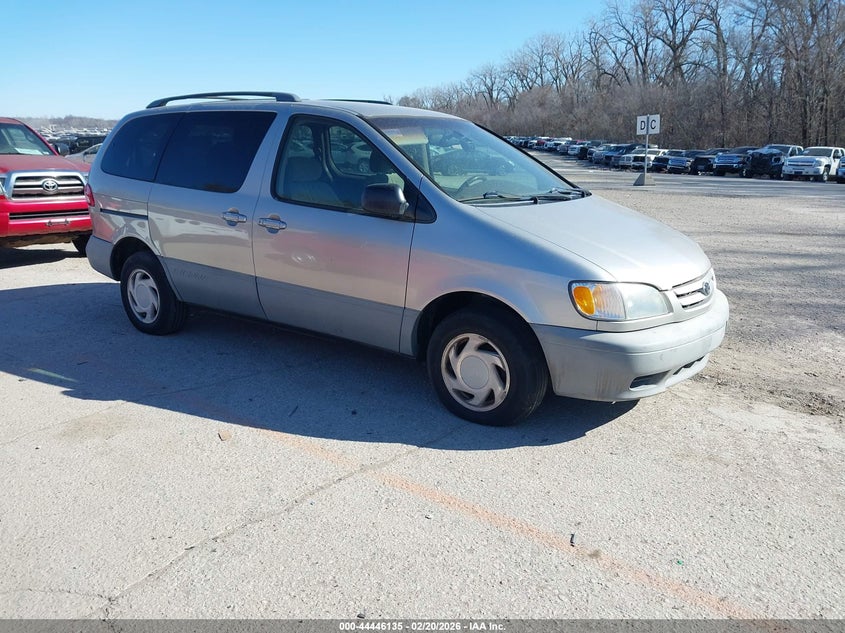 2001 Toyota Sienna Le