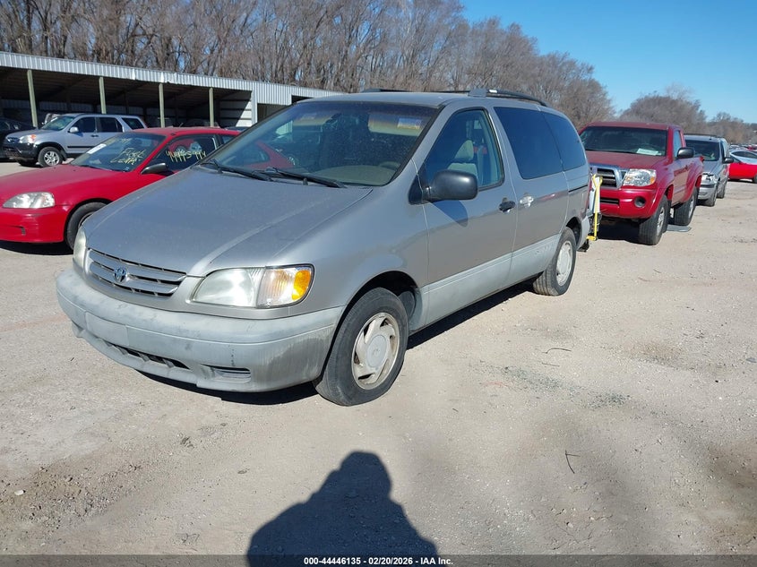 2001 Toyota Sienna Le