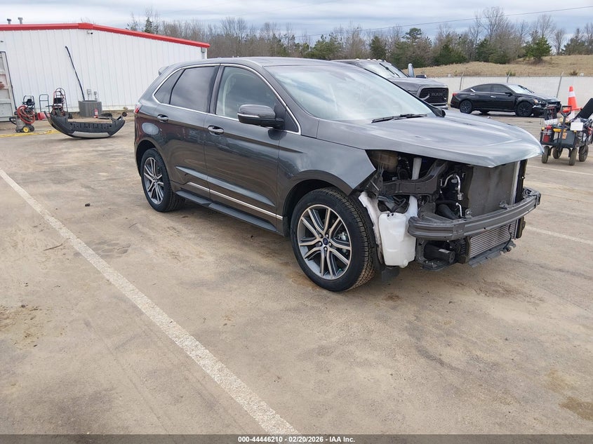 2019 Ford Edge Titanium