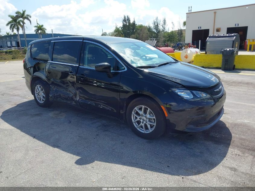 2022 Chrysler Voyager Lx