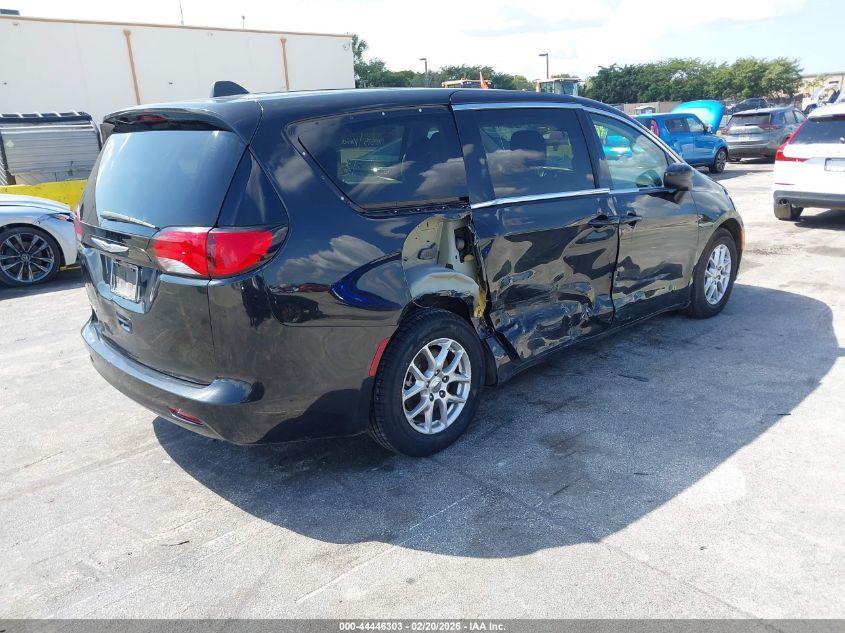 2022 Chrysler Voyager Lx