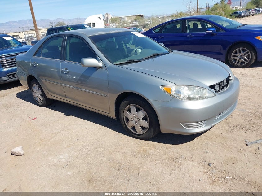 2005 Toyota Camry Le