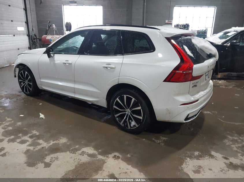 2024 Volvo Xc60 B5 Plus Dark Theme