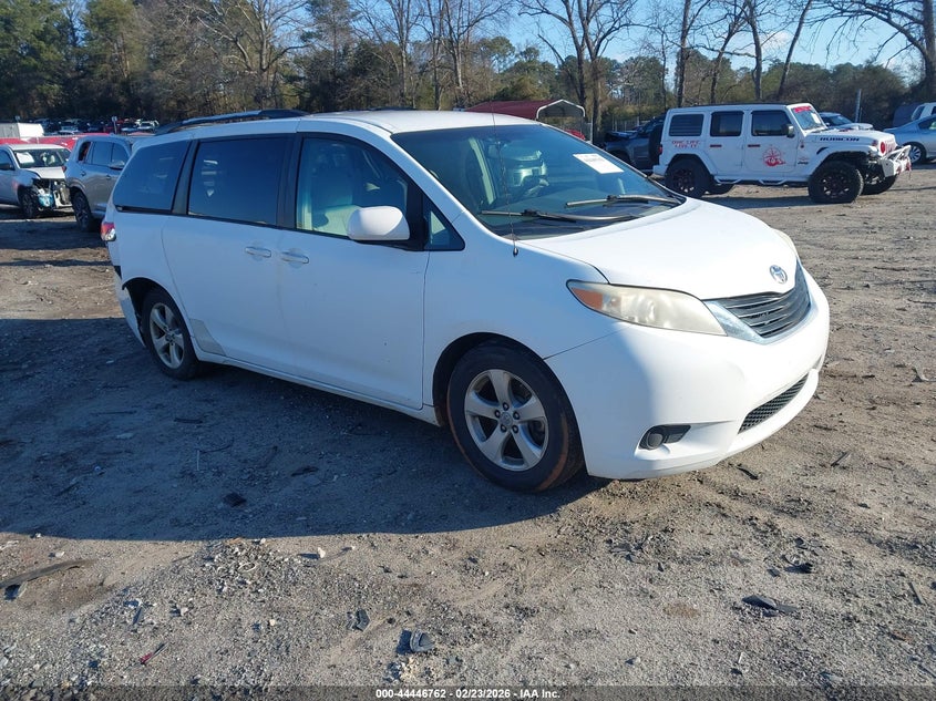 2011 Toyota Sienna Le V6