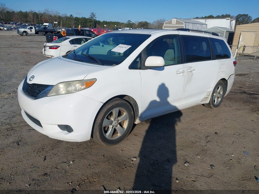 2011 Toyota Sienna Le V6