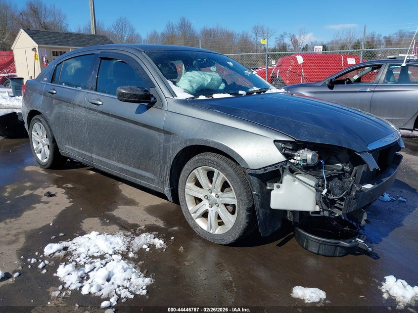 2013 Chrysler 200 Touring