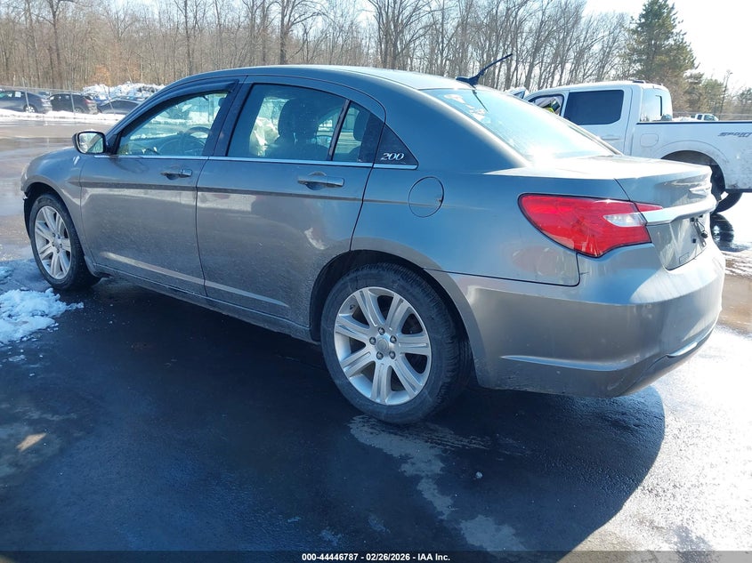 2013 Chrysler 200 Touring