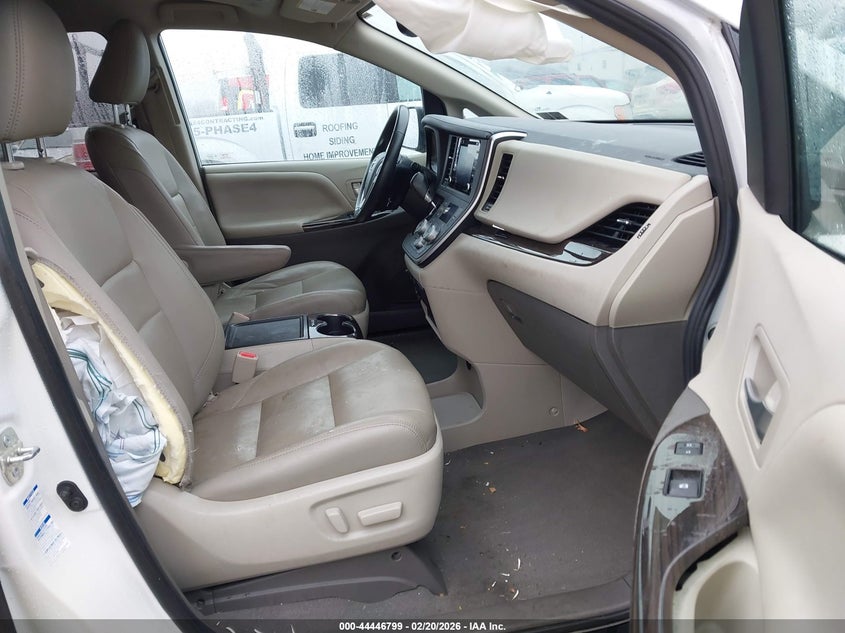 2020 Toyota Sienna Xle