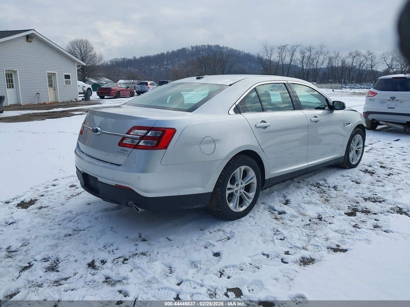 2016 Ford Taurus Sel