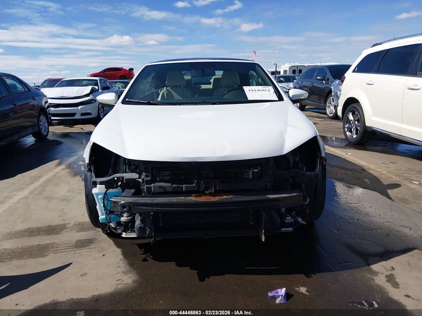 2016 Volkswagen Eos Komfort VIN: WVWBW8AHXGV001146 Lot: 44446863