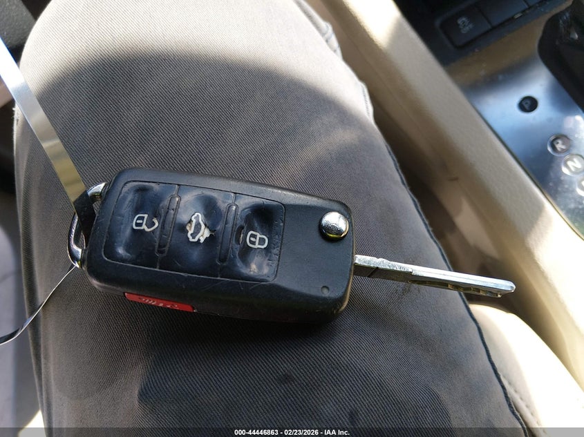 2016 Volkswagen Eos Komfort VIN: WVWBW8AHXGV001146 Lot: 44446863