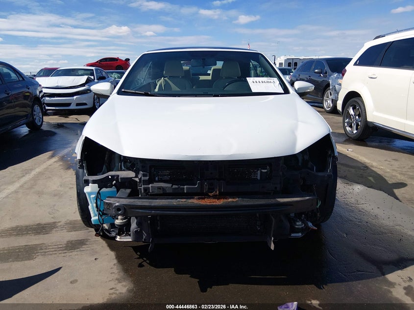 2016 Volkswagen Eos Komfort VIN: WVWBW8AHXGV001146 Lot: 44446863