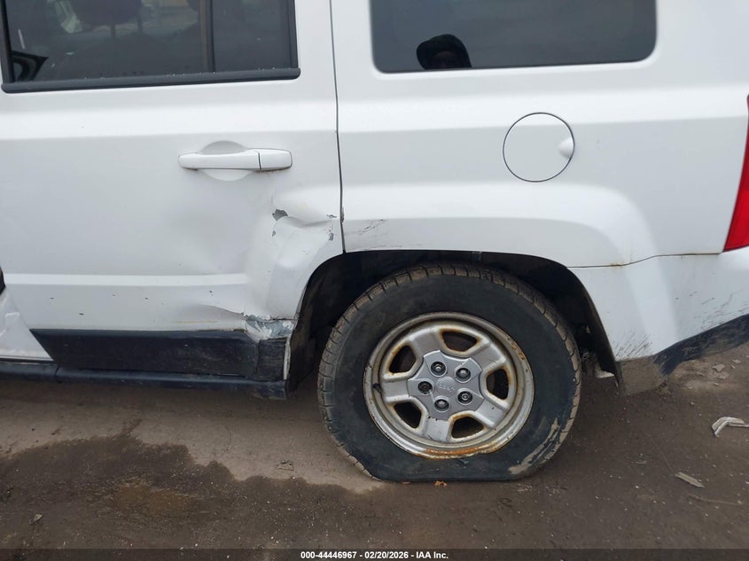 2016 JEEP PATRIOT auction photo 6