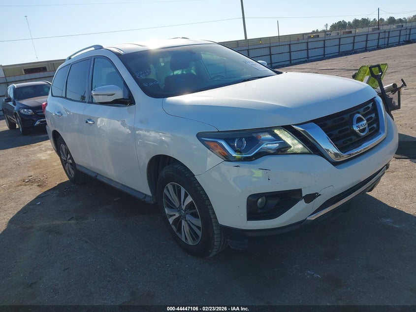 2018 Nissan Pathfinder Sv