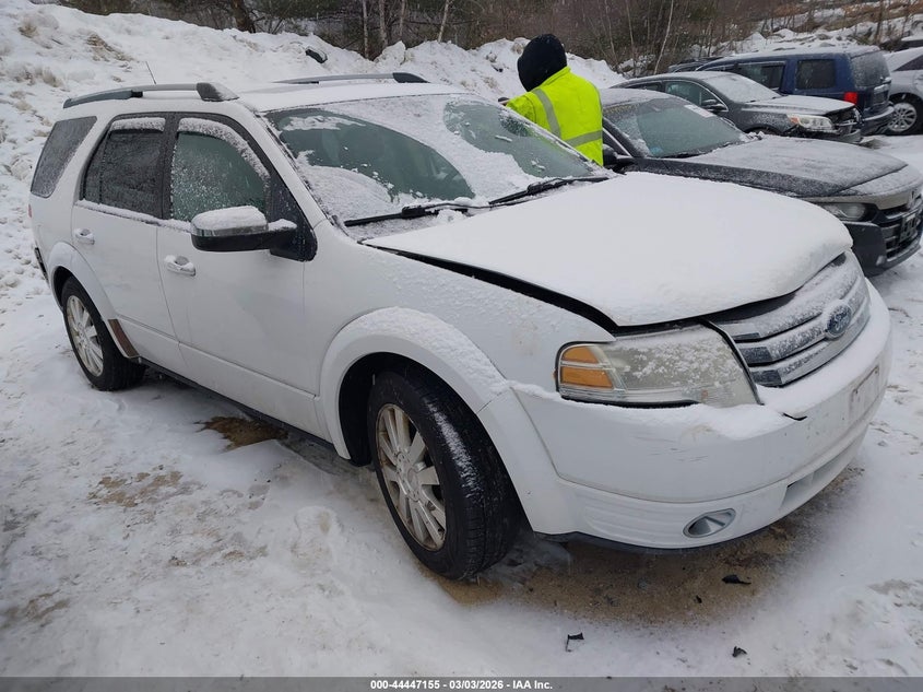 1FMDK06W88GA40218 FORD TAURUS X Photo 1