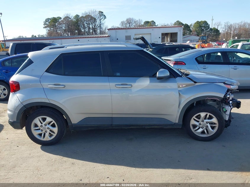 2020 Hyundai Venue Sel VIN: KMHRC8A37LU015738 Lot: 44447199