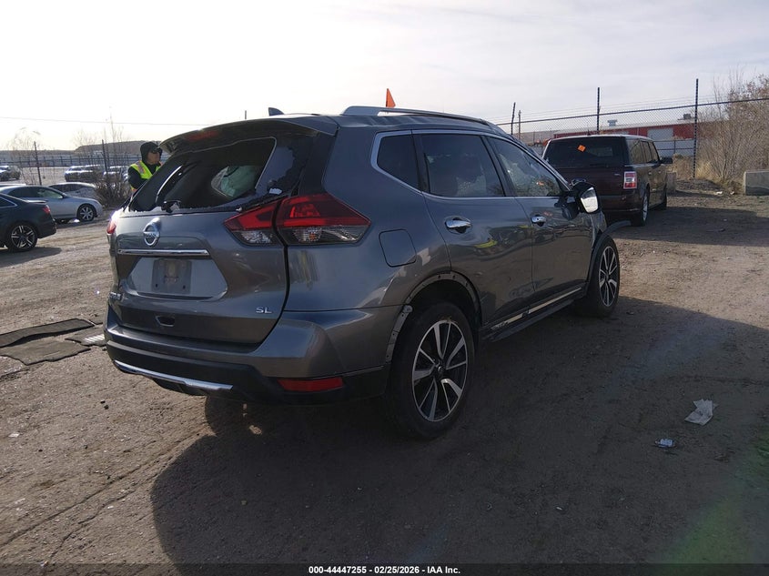 2018 NISSAN ROGUE auction photo 4