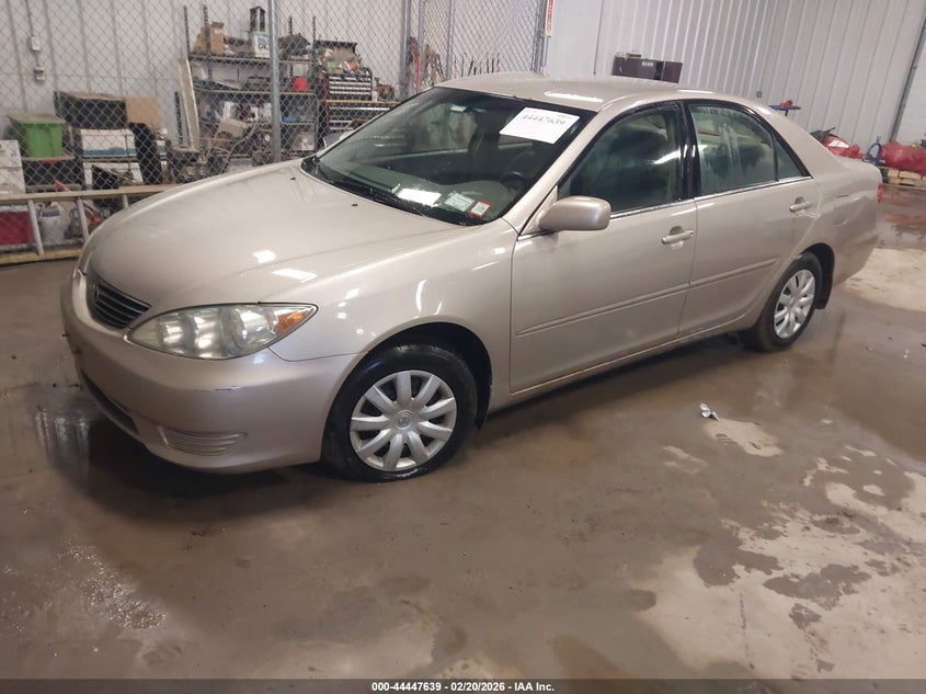 2005 Toyota Camry Le