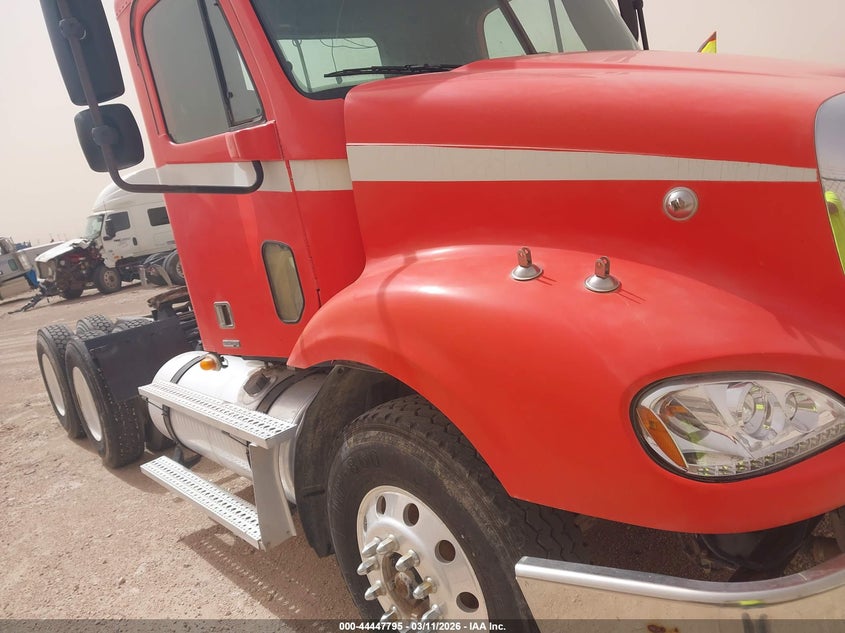 2007 FREIGHTLINER COLUMBIA 112